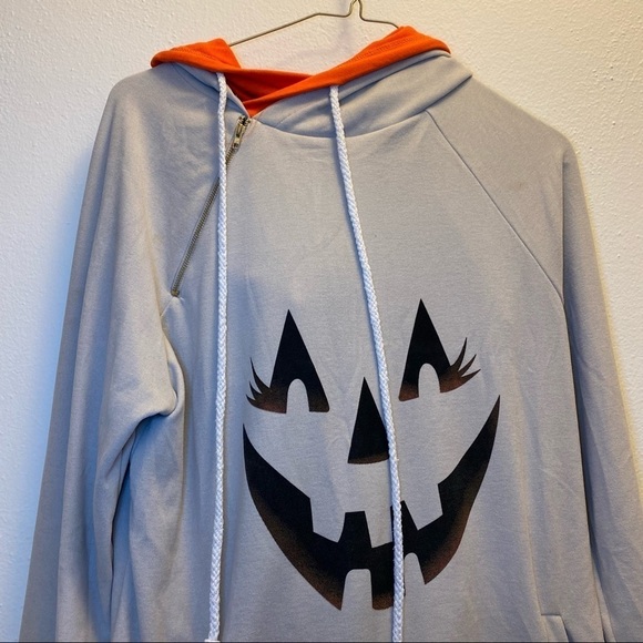 Filly Flair Halloween Hoodie Size Medium - Picture 3 of 7